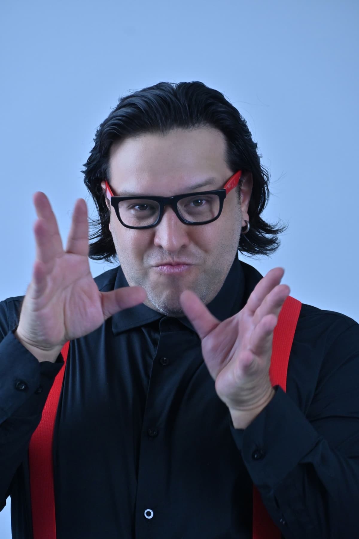Pedro Leal — Actor, Músico, Productor, Comediante y Host